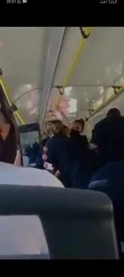 Pasajera fue detenida por negarse a colocar el barbijo