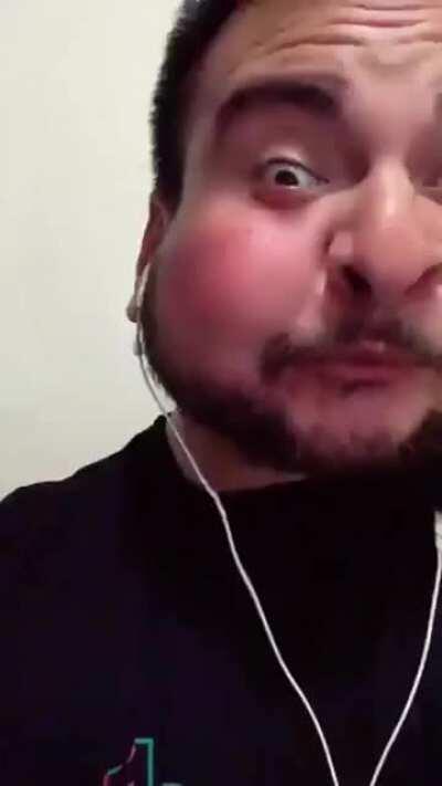 I can't describe what i'm seeing.