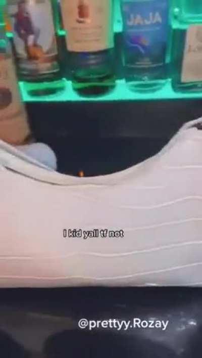 That's what should be in a purse..