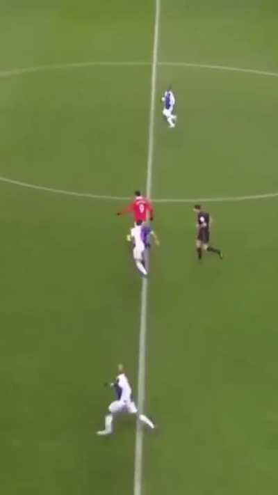 Berbatov 3rd goal v/s Blackburn. What a player he was.