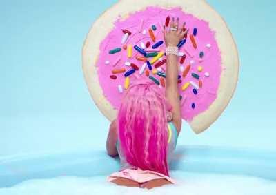 Nicki made so many mfs beat their meat when this dropped lol