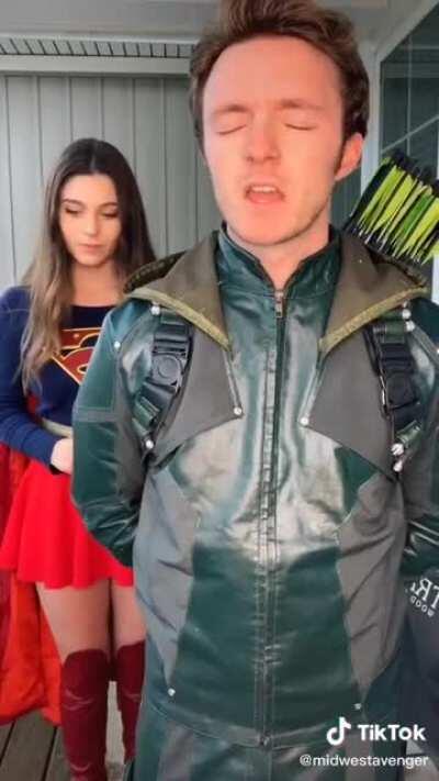 Am I the only one that thinks taya is really cute in this