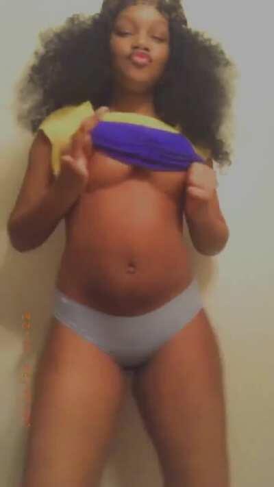 I’m doing Snapchat hacks and Instagram hacks for $5 and I have anyone drop box 📦 Soo if u want some nudes hit me asap🥰