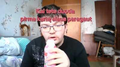 Kai tete duoda alaus paragaut. Koks jissaisi skanus, tikras desertas :)