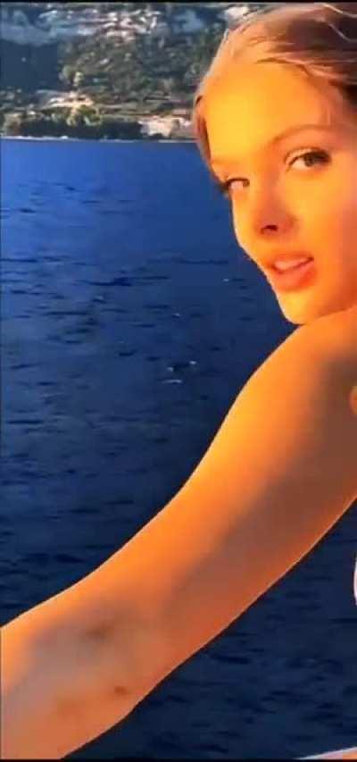 New Snap 🍑😍🥰