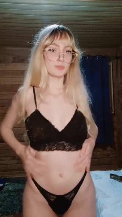 I wonder how many loads you could [f]it in my little pussy!