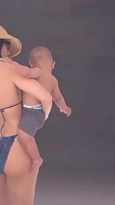 someone asked for their to be a gif made of this moment, here you go