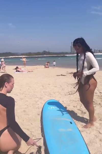 Shenseea and her bigger booty friend