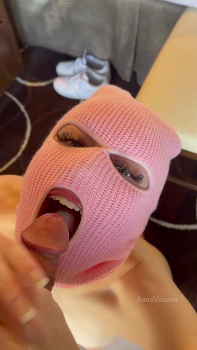 My bf met up with a fan and she swallowed his load!