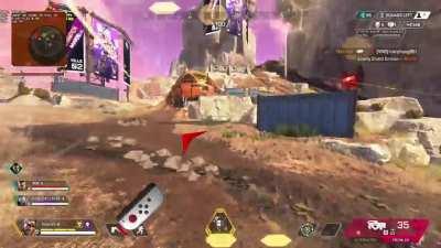 Have you ever seen someone play Apex with A SINGLE JOYCON?