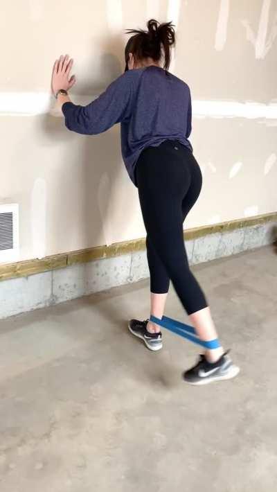 these lulus aren’t squat proo[f] 🤫