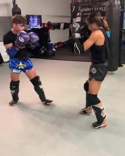 Simple drill for for establishing range plus countering oncoming opponent