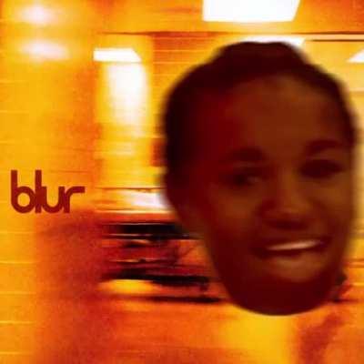Song 2 do Blur mas toda vez que rola o UHUL é a vaia cearense