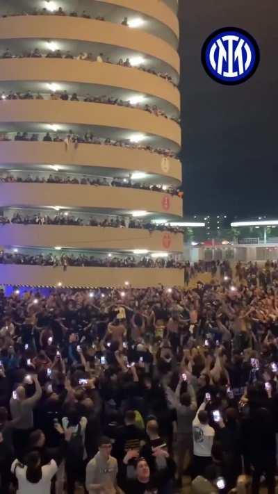 [IFTV] The Scudetto feeling is in the air for Interisti awaiting their seconda stella 😍⭐️⭐️