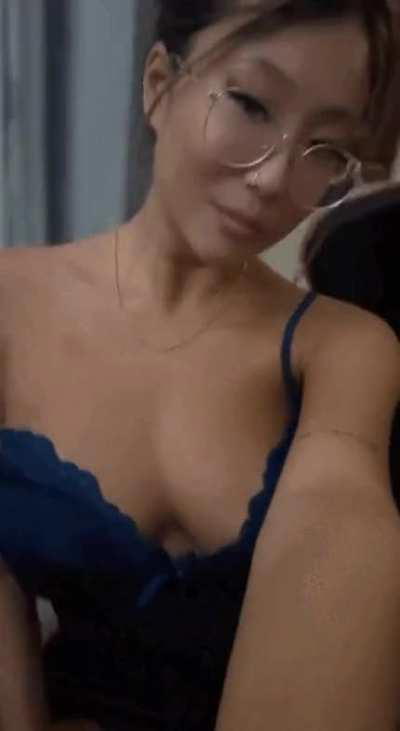 Wanna play some games with me daddy? 😏