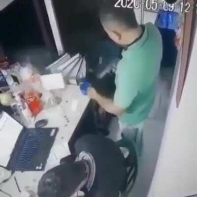 Man shoots his finger off then tried to put it back on 💀💀