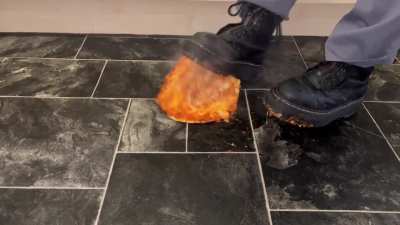 Doc Martens crush pizza dm full vidéo