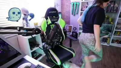 Diana Monster mostrando su delicioso culo en un streaming 👅🍑💦