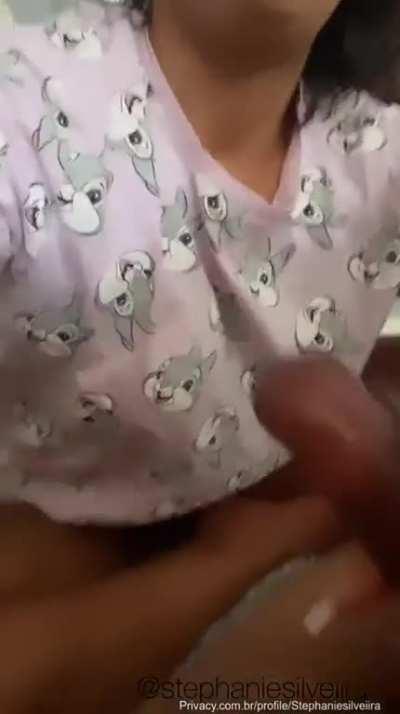 Stephanie Silveira mamando