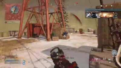 Took on a Jugg 1v1, pulled some nasty jukes, finished him with an ammo box for the win. Fuck juggs.