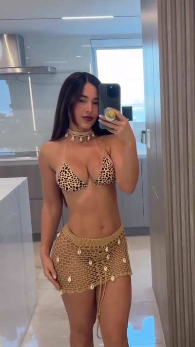 Good morning, everyone! Angie looks good in any outfit! ✨️✨️✨️✨️✨️✨️✨️✨️✨️