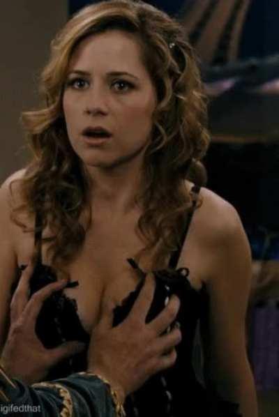 Jenna Fischer getting Squeezed