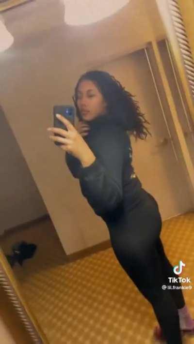 Locs and 🍑 = perfection