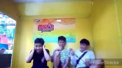 hindi pala soundproof (earphone warning)