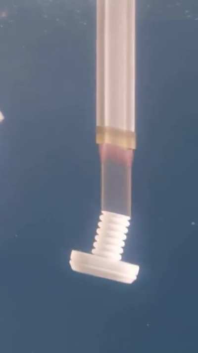 Gravity-Free Additive Manufacturing