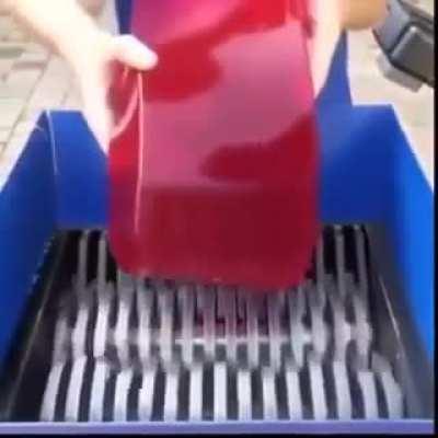 The horrible sound of Jello being shredded