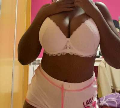 [F19] Do you like chocolate cake?