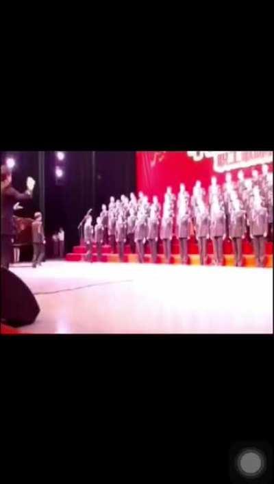 献忠大舞台（字面意思）