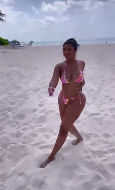 What beach is this 😅