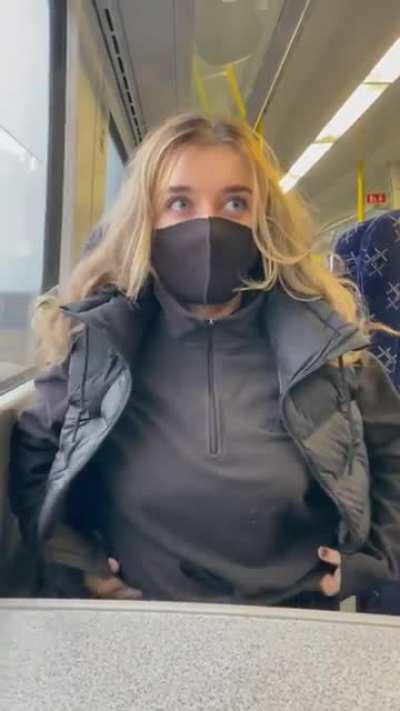 I was feeling brave so I flashed my titties for you all on the train😇 [GIF]