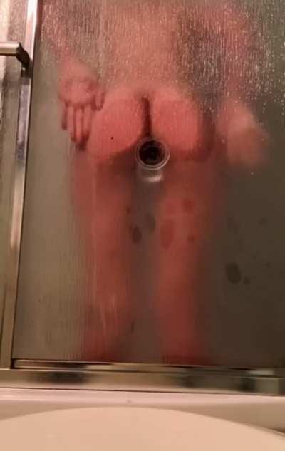 I was alone in the shower 😭