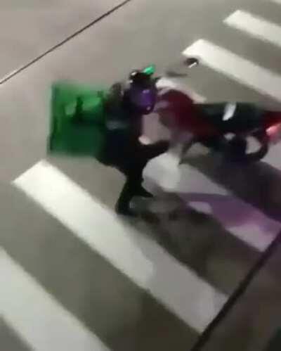 As vezes você está trabalhando de boas mas o real dever te chama.