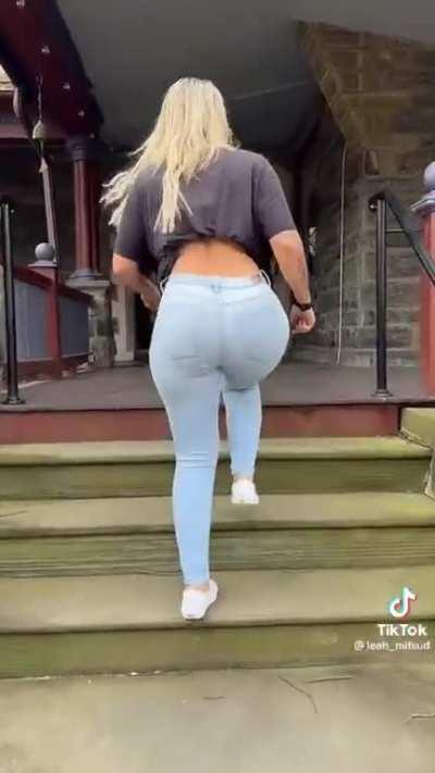 I love watching her leave: leah_mifsud