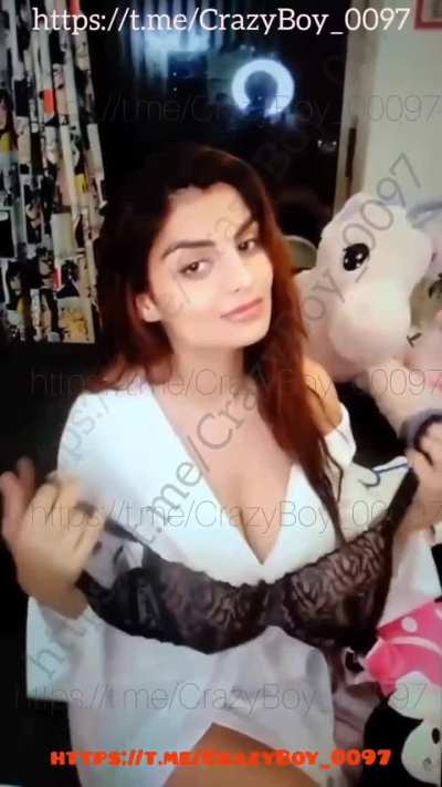 Anveshi Jain showing Br@