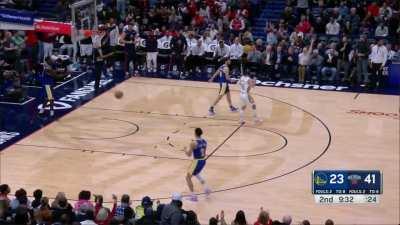 [Highlight] Alvarado with one of the easiest inbounds steals of his career