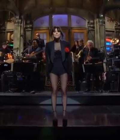 Jenna Ortega and her sexy legs