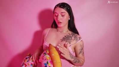 Surprise me with a creative pick up line