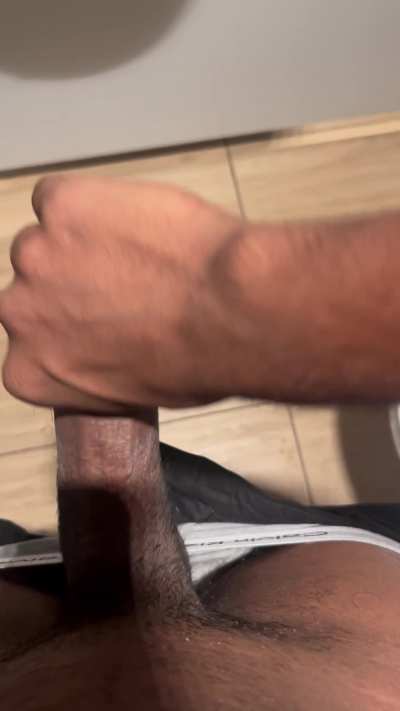 jerking this cock off is exhausting. Someone lend me your throat 