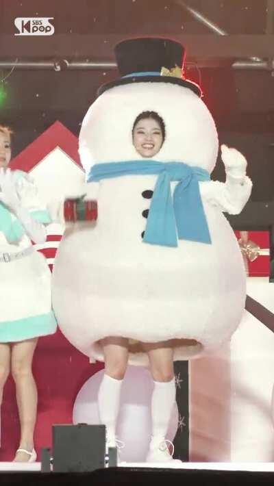 201225 - Sana loving every second of being in the snowman costume and playing around with Chaeyoung