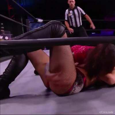 Elayna Black (Cora Jade)