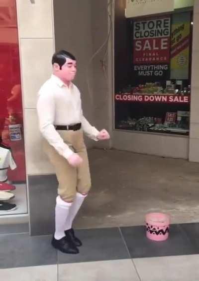 This street preformer