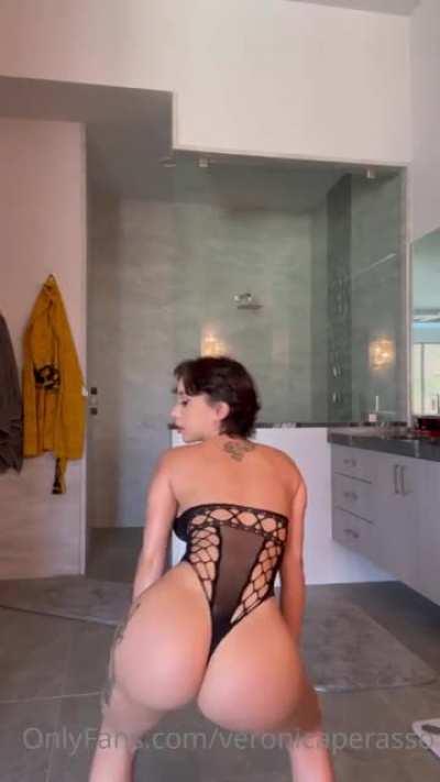 Join premium to see more of your favorite baddies in premium 🔥