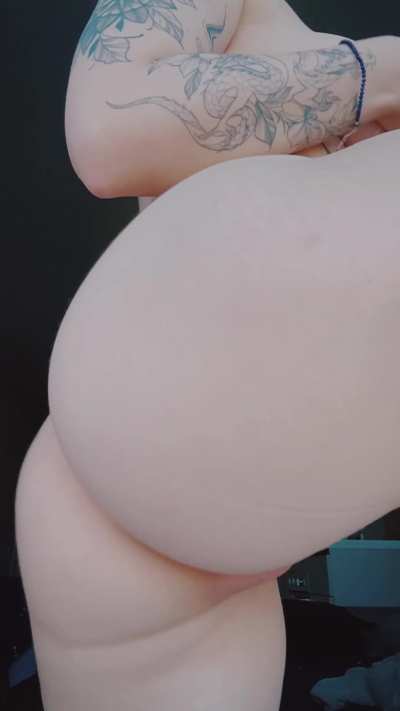 Are curvy girls your type?