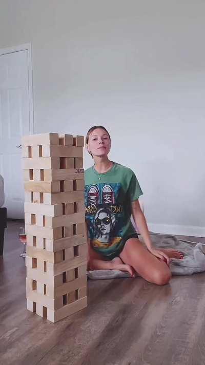 @kellk90 likes to play games 2