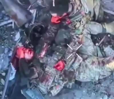 Drone footage of the melee battle between the Russian and Ukrainian soldier