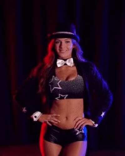 Anna Jay is such a doll. So beautiful 😍